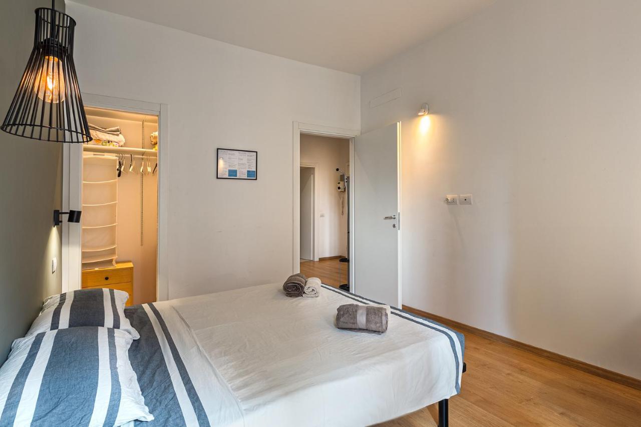 Max'S House Apartment Милано Екстериор снимка